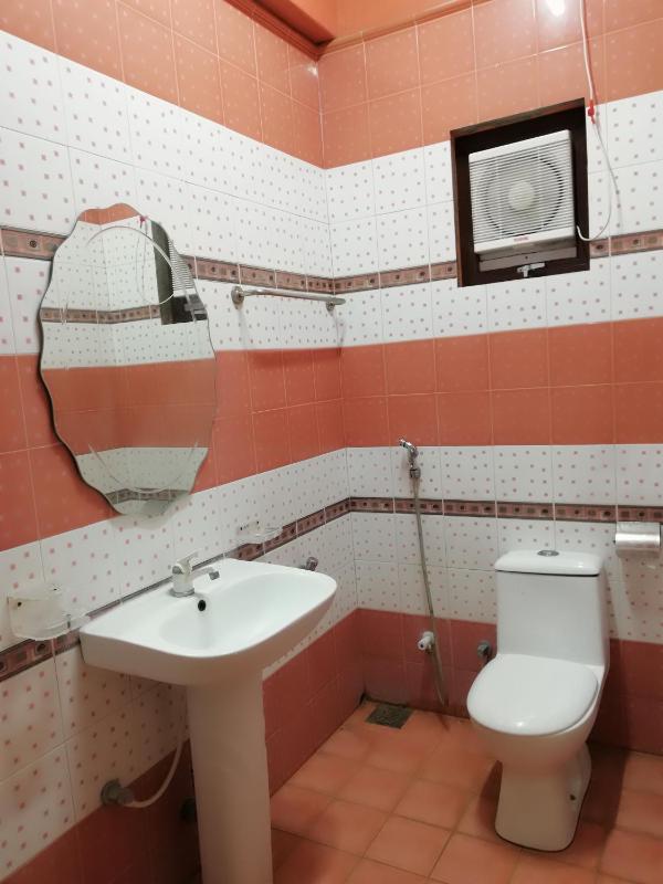 Sunshine Hotel - image 13