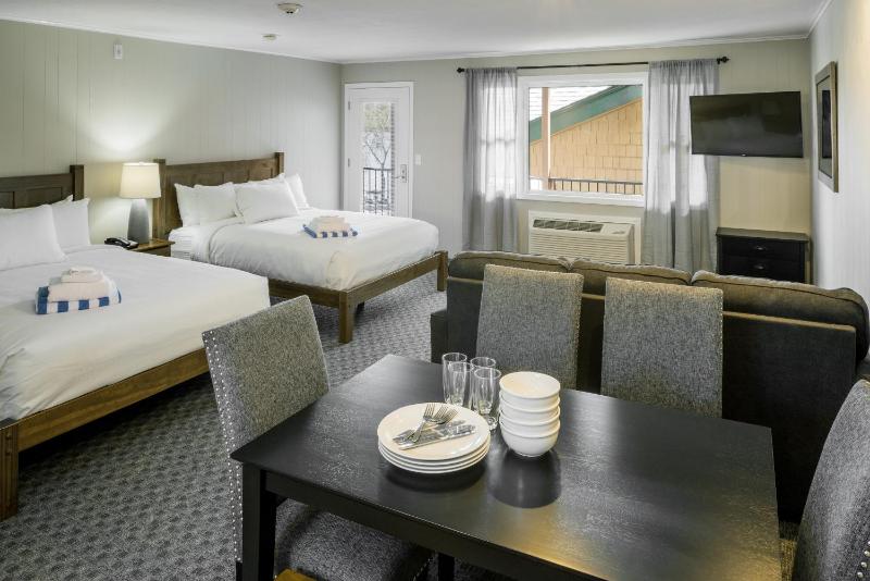 Deluxe Double Room image 3
