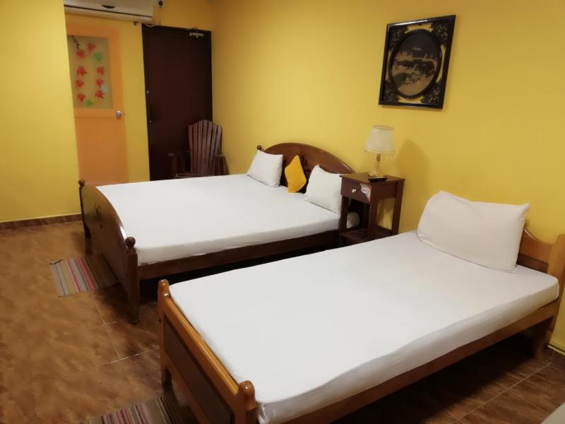 Sunshine Hotel - image 8