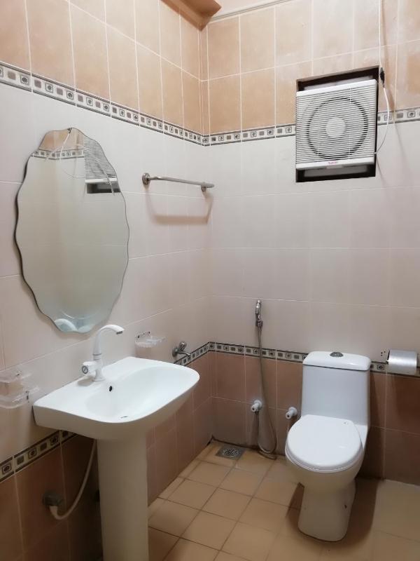 Sunshine Hotel - image 41