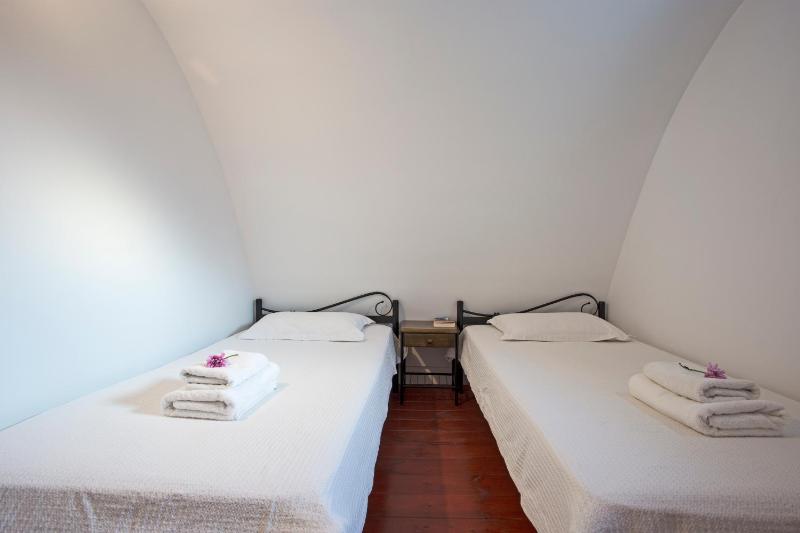 Three-Bedroom Villa with Free Car Rental image 3