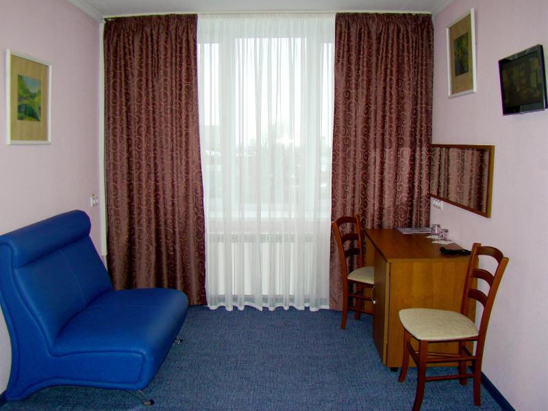Triple Room with Private Bathroom image 3