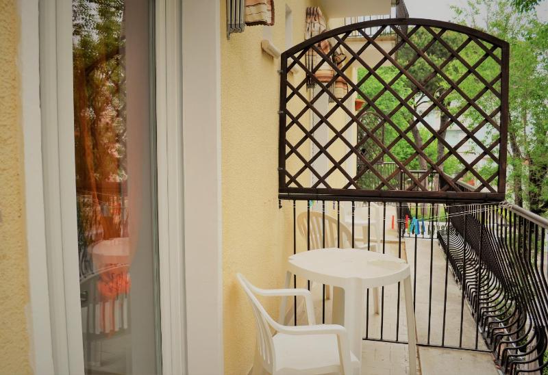 Junior Suite with Balcony image 4