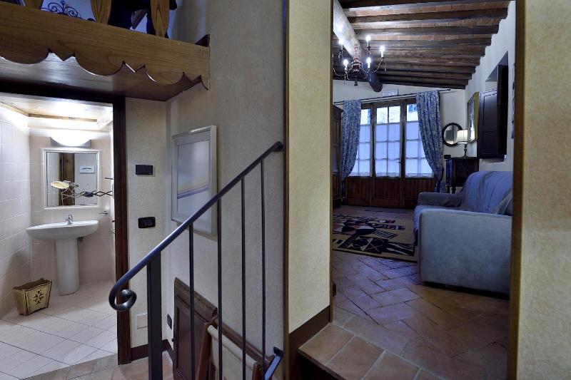 Apartment - Split Level image 4