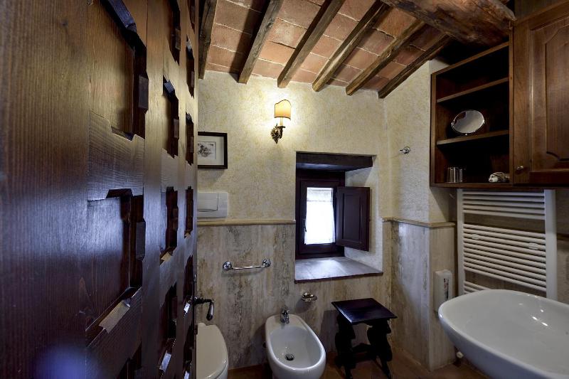 Apartment - Split Level image 4