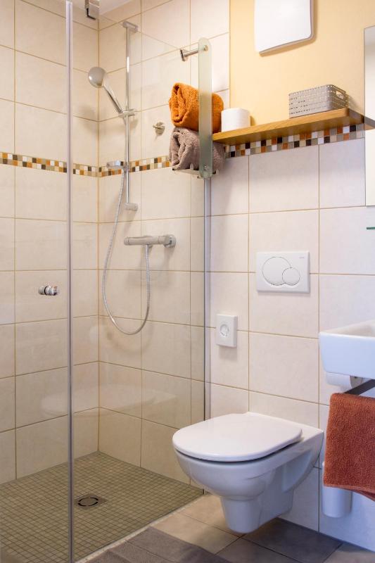 Double Room with Balcony image 4