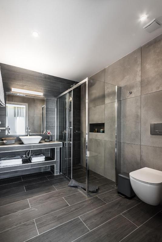 Standard Double or Twin Room with Sea View image 1