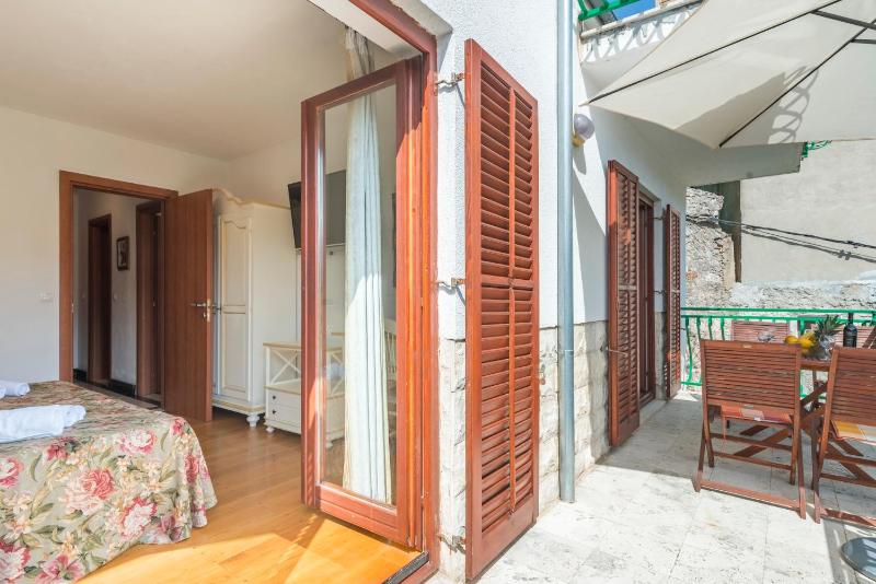 Apartment with Balcony image 3