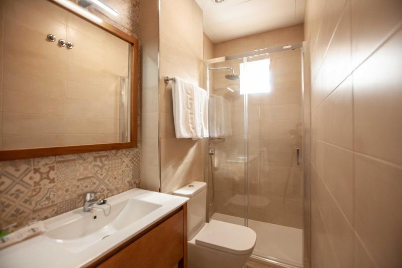 Studio Apartment image 2