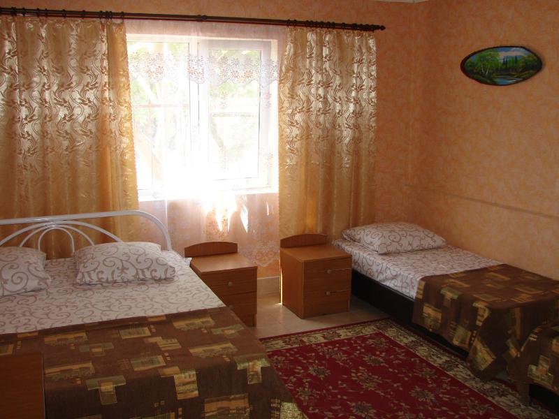 Quadruple Room image 2