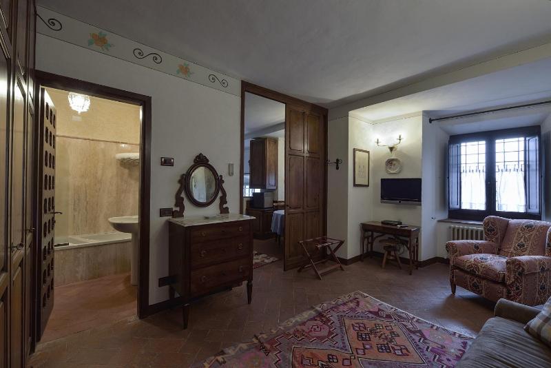 Apartment image 4