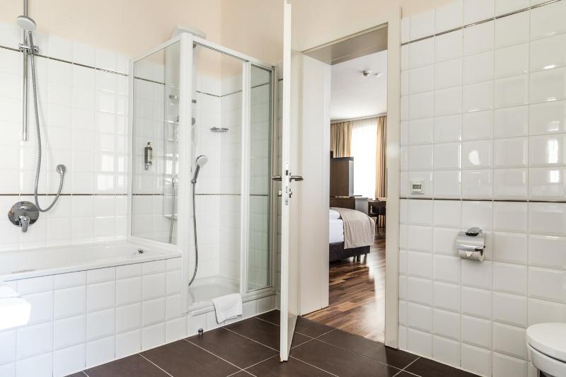 Junior Suite image 2