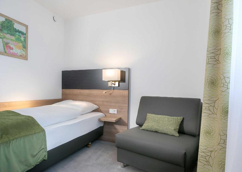 Single Room - Disability Access image 4