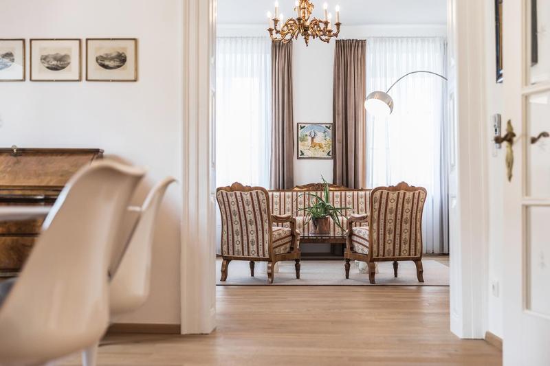 One-Bedroom Apartment image 4