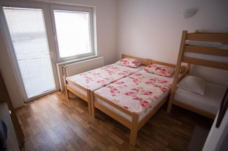 Quadruple Room with Balcony image 2