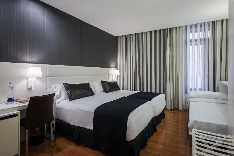 Triple Room image 3