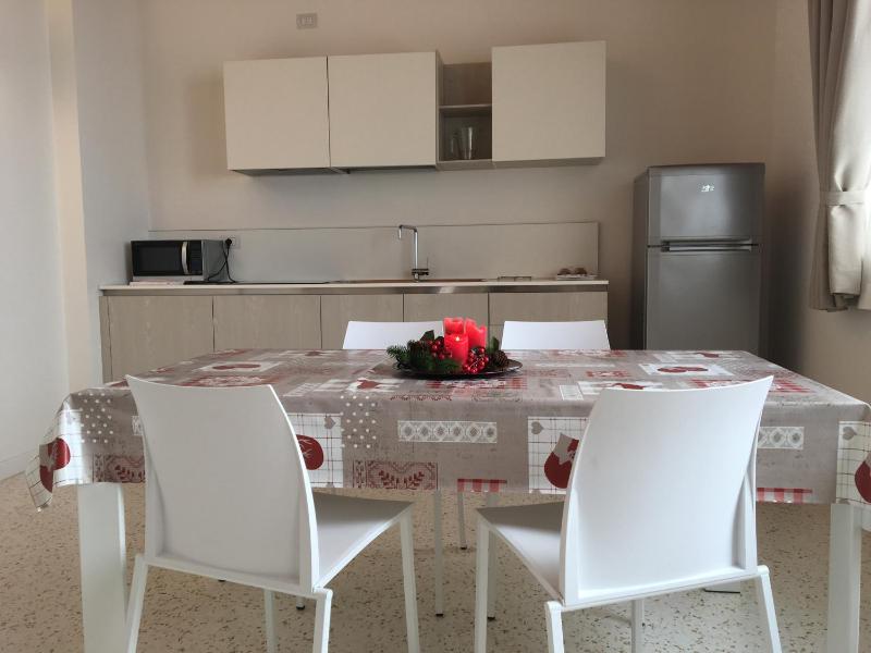 One-Bedroom Apartment image 3