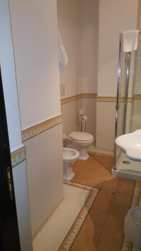 Double or Twin Room image 2