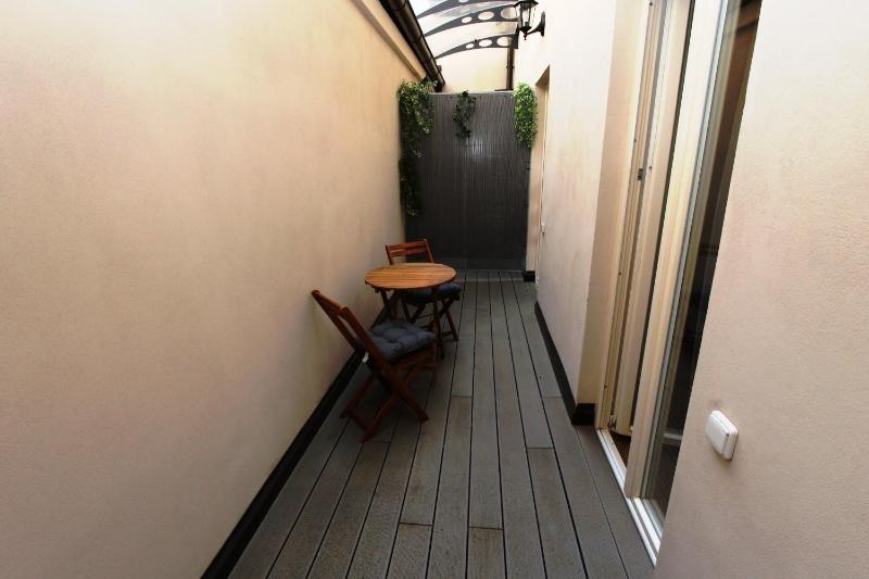 Apartment with Terrace image 3