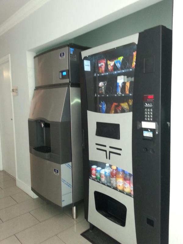 Hollywood VIP Hotel - image 10