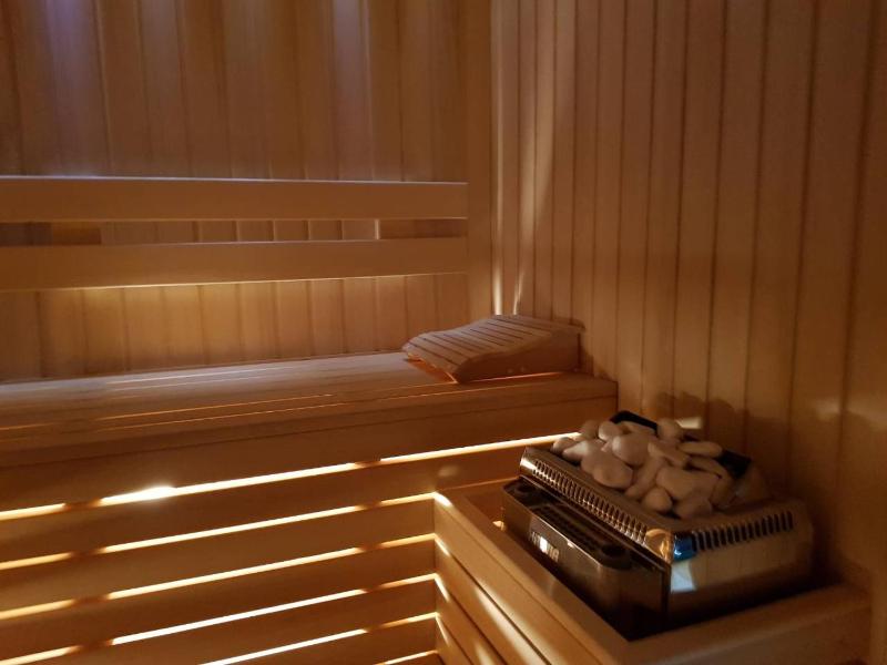 One-Bedroom Suite image 4