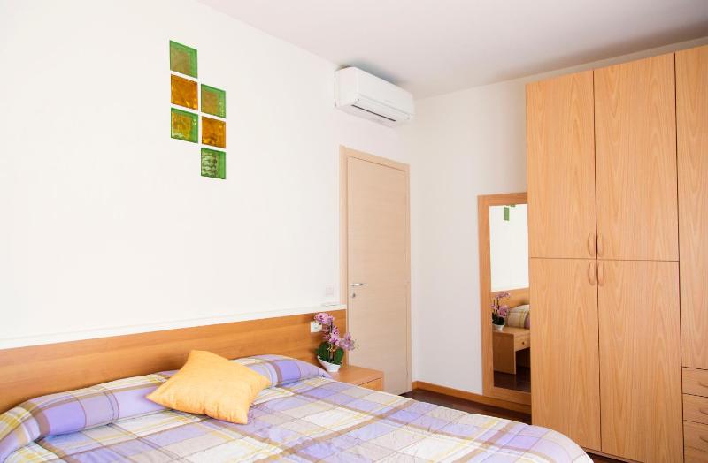 One-Bedroom Apartment - Annex image 1