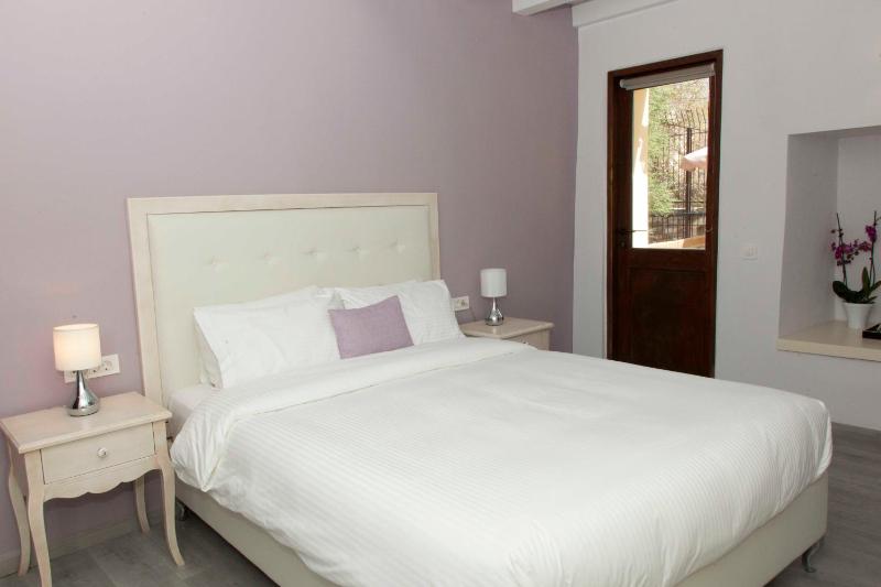 Shalom Luxury Rooms Kondilaki - image 33