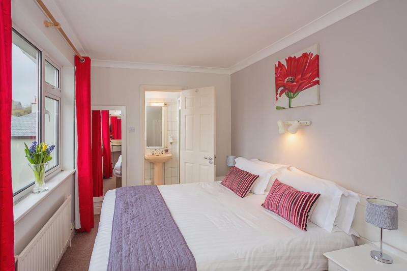 Double Room image 2