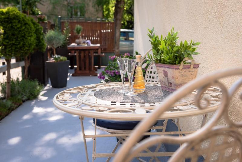 Anastasia Suites Zagreb - image 14
