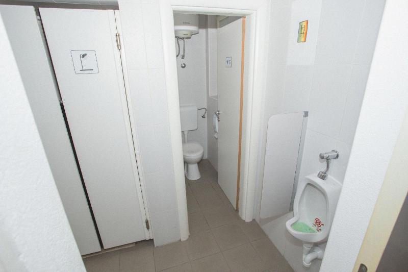 Bunk Bed in Mixed Dormitory Room image 1