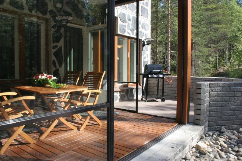 Three-Bedroom Apartment with Sauna - No pets image 4