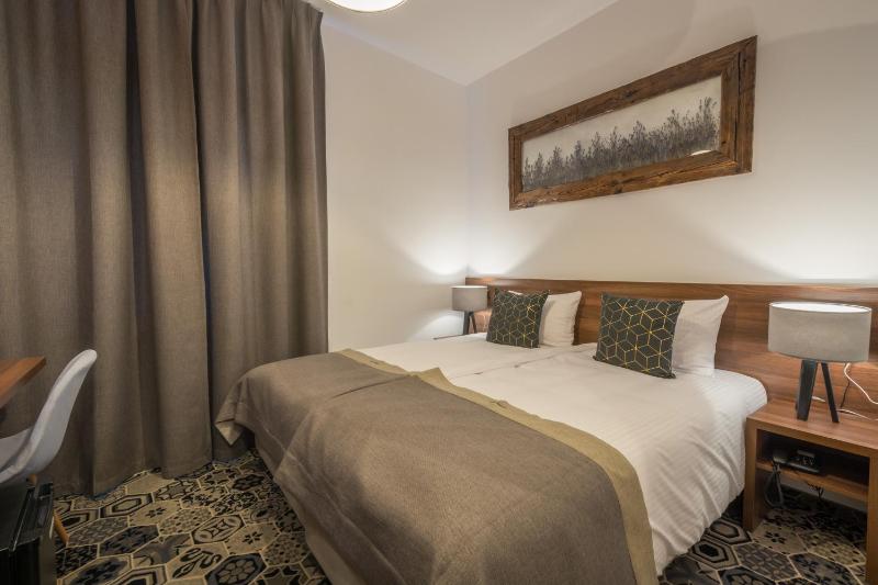 Standard Double or Twin Room image 2