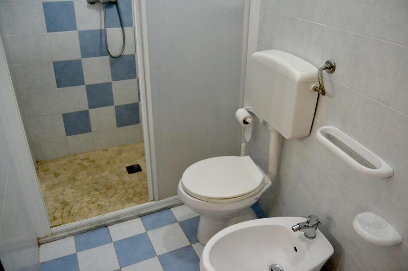 Double Room with Private Bathroom image 4