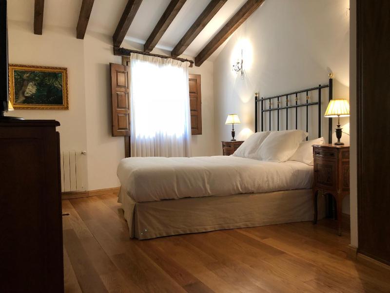 Double Room image 4