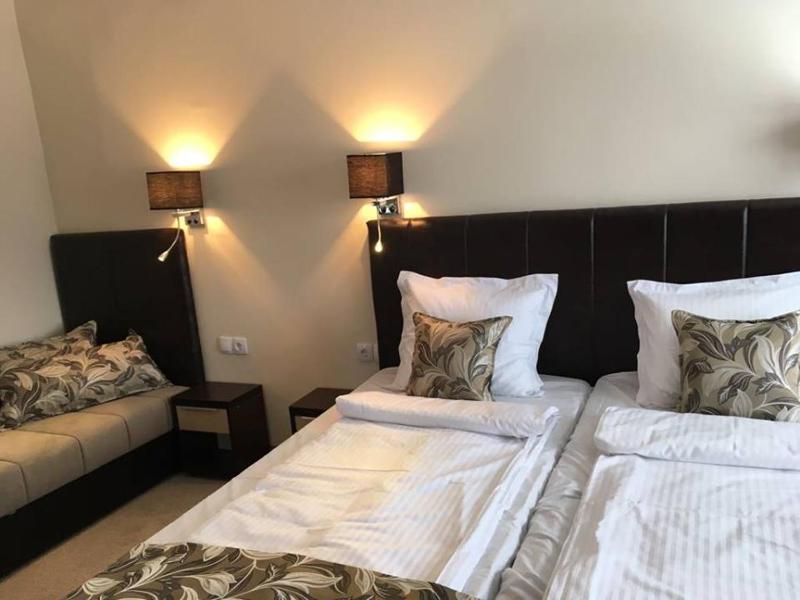Executive Triple Room image 3