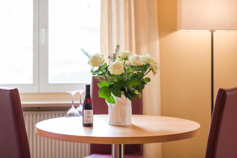 Deluxe Suite image 3