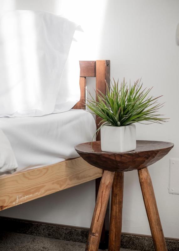 Single Room with Bathroom image 2