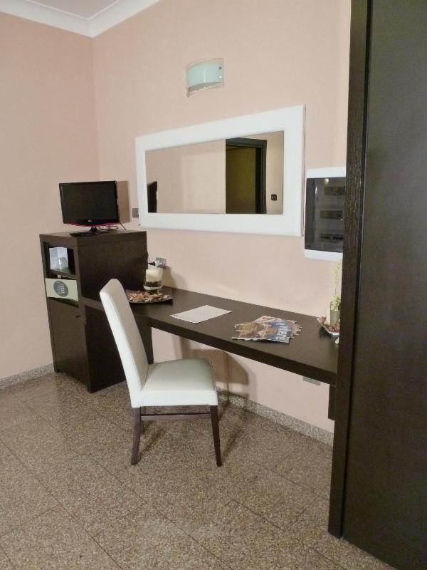 EH Suites Rome Airport Euro House Hotels - image 5