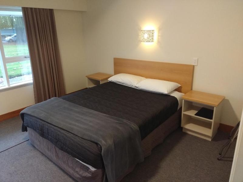 The Redwood Hotel - image 4