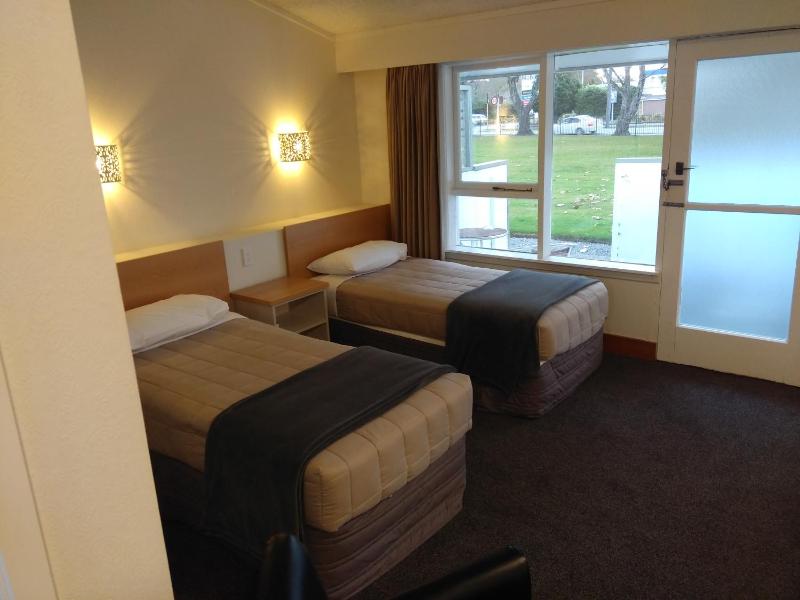 The Redwood Hotel - image 15
