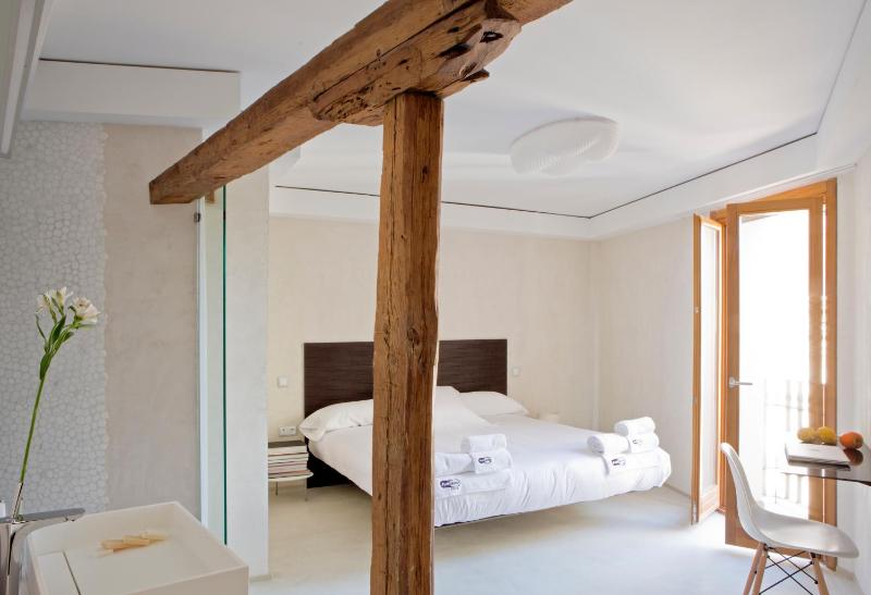 Superior Double Room image 3
