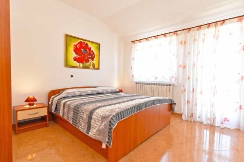 Apartment image 2