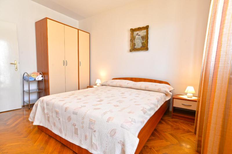 Apartment image 3