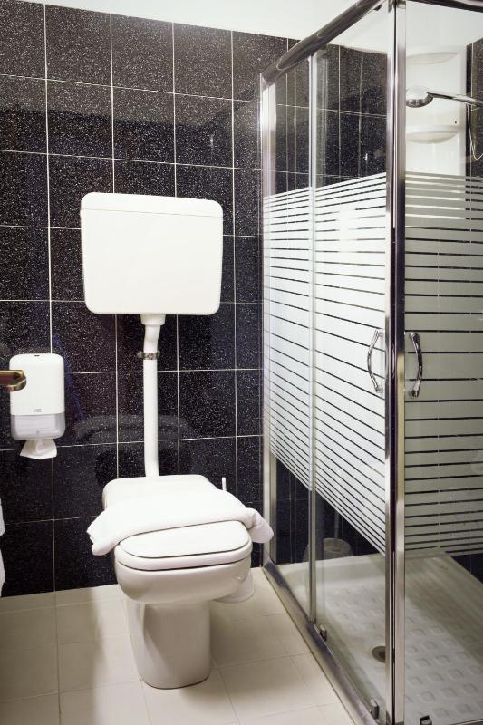 Superior Double or Twin Room with Lake View image 2