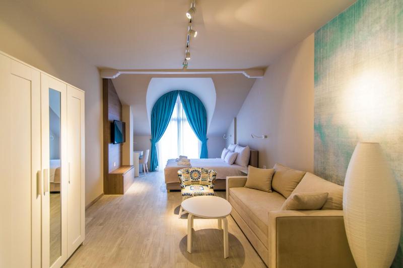 Suite with Hot Tub image 3