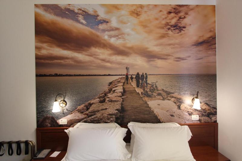 Triple Room with Balcony image 1