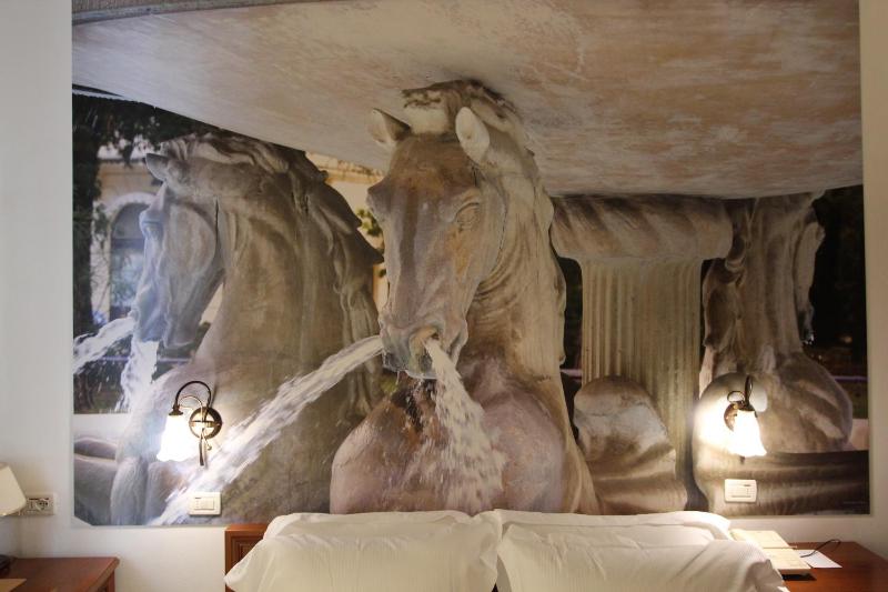 Double Room with Balcony image 3