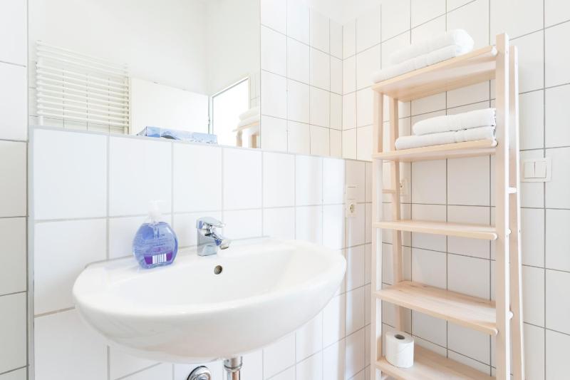 Standard Suite image 2