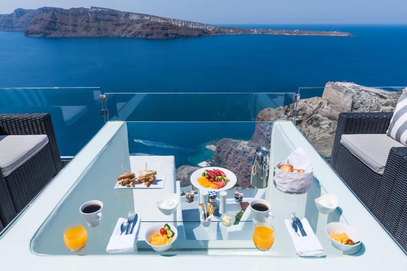 Hyperion Oia Suites - image 12