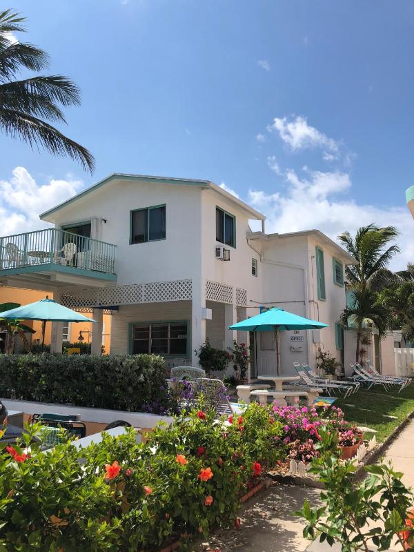Atlantic Sands Beach Suites - image 1